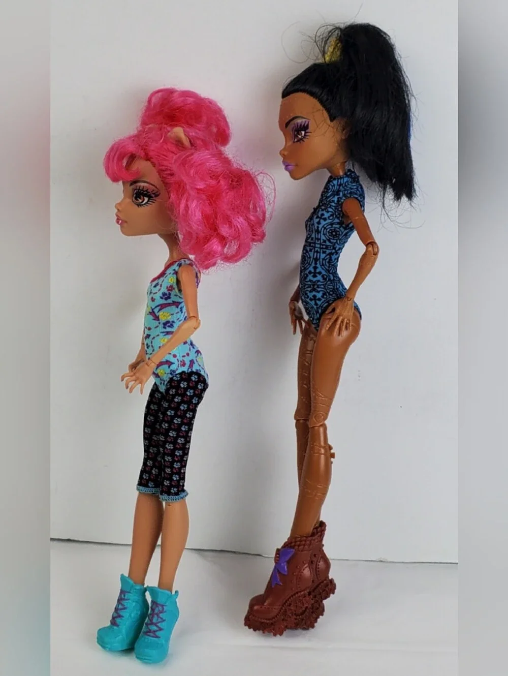 Mattel Monster High Howleen Wolf Hip Hop and Robecca Steam Dance Class Doll Lot
